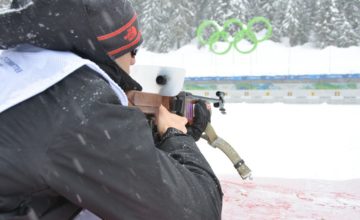 Wenn der Sportplatz verschneit ist: Biathlon begeistert im Winter die Massen